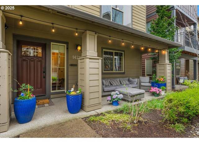 Property at 14215 SW Burlwood Ln, Beaverton, OR 97005, 4 beds, 2.5 baths