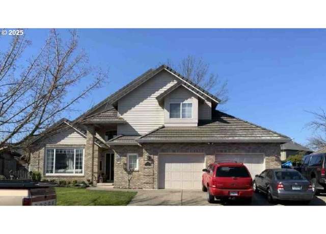 Property at 973 Mckenzie Crest Dr, Springfield, OR 97477, 3 beds, 2.5 baths