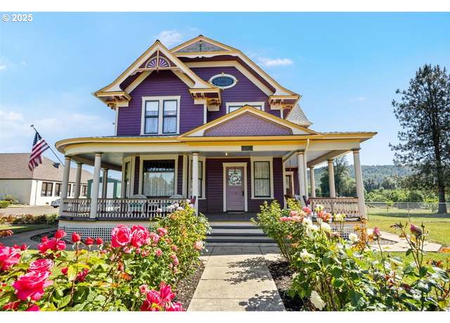 Property at 221 Main St, Riddle, OR 97469, 4 beds, 2 baths