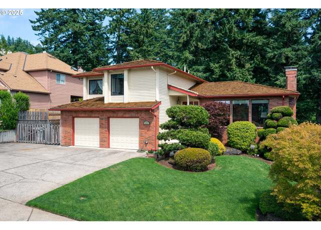 Property at 11560 SE 108th Ave, Happy Valley, OR 97086, 3 beds, 2.5 baths