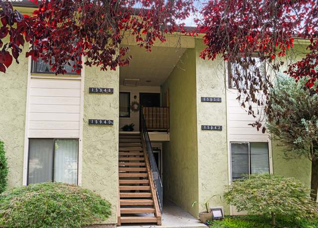 Property at 15950 NE Fremont St, Portland, OR 97230, 2 beds, 1 bath