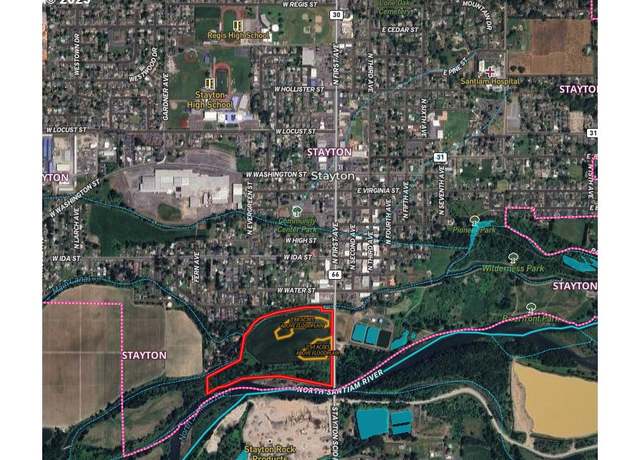 Property at 215 S 1st Ave, Stayton, OR 97383