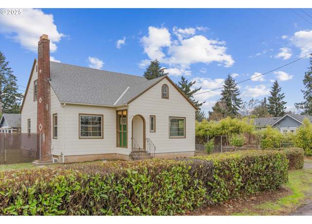Property at 7135 SE 66th Ave, Portland, OR 97206, 5 beds, 3 baths