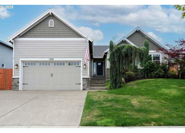 Property at 1028 Jaysie Dr, Silverton, OR 97381, 3 beds, 2 baths