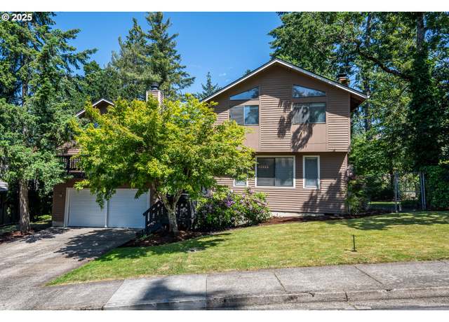 Property at 595 S 68th Pl, Springfield, OR 97478, 3 beds, 3 baths