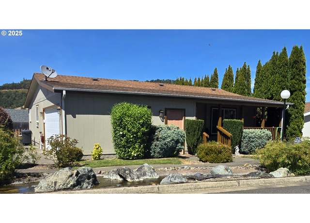 Property at 120 Littlebrook Ln, Roseburg, OR 97471, 3 beds, 2 baths