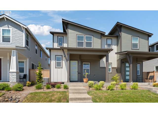 Property at 8229 SE Kinnaman St, Hillsboro, OR 97123, 3 beds, 2.5 baths