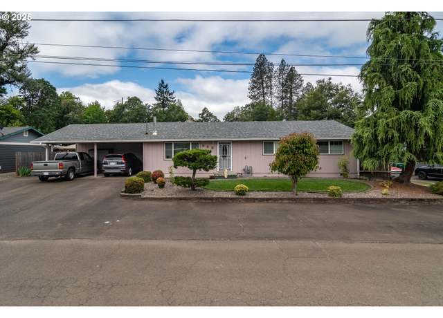 Property at 962 NW Keasey St, Roseburg, OR 97471, 4 beds, 2 baths