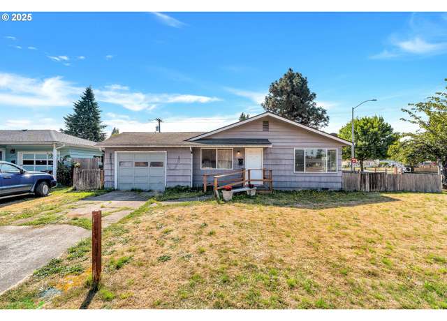Property at 2951 Douglas St, Longview, WA 98632, 3 beds, 1 bath