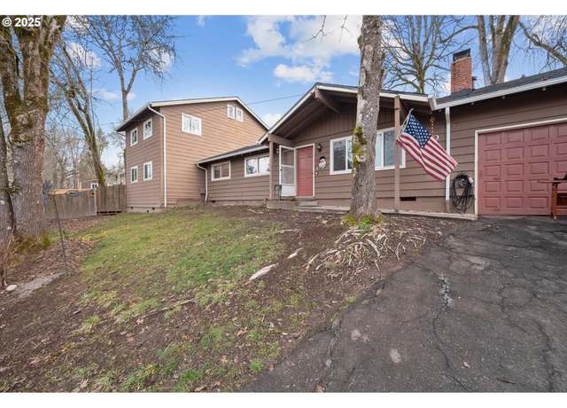 Property at 7080 SW Taylors Ferry Rd, Portland, OR 97223, 4 beds, 2.5 baths