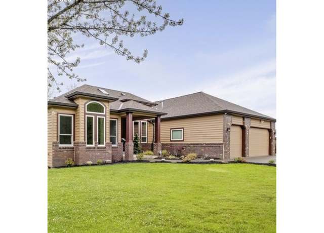 Property at 610 NE Sundance Ct, Hillsboro, OR 97124, 4 beds, 2.5 baths