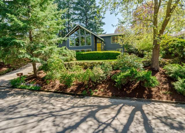 Property at 2490 SW Scenic Dr, Portland, OR 97225, 5 beds, 3 baths