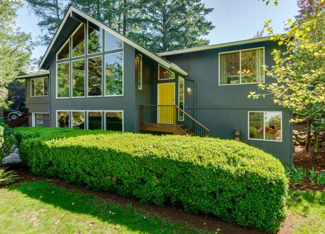 Property at 2490 SW Scenic Dr, Portland, OR 97225, 5 beds, 3 baths