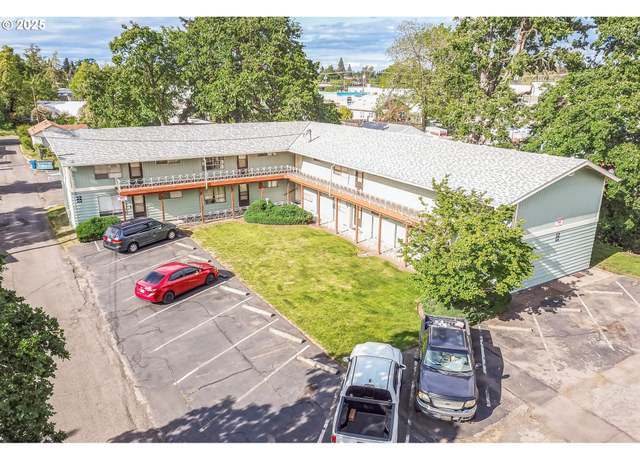 Property at 1155 Howard St, Salem, OR 97302, 11 beds, 10 baths