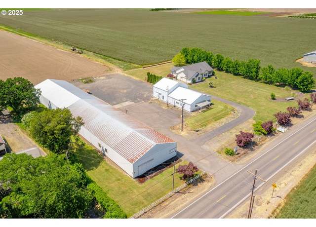 Property at 17780 SE Wallace Rd, Dayton, OR 97114, 3 beds, 2.5 baths