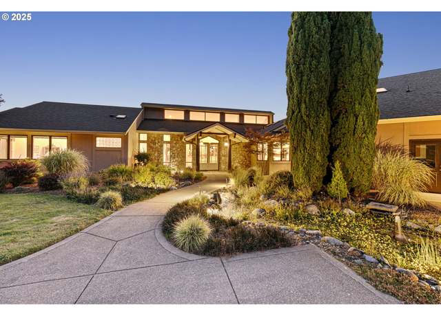 Property at 90849 Coburghills Dr, Eugene, OR 97408, 3 beds, 3 baths