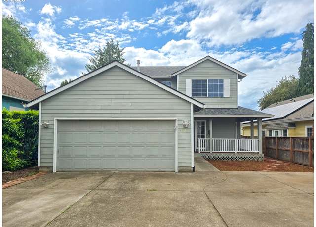 Property at 4541 SE 51st Ave, Portland, OR 97206, 3 beds, 2.5 baths