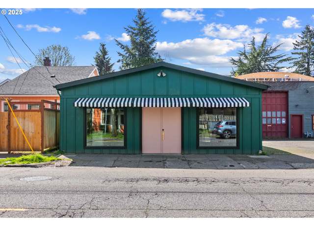 Property at 7342 N Lombard St, Portland, OR 97203, 1 bed, 1.5 baths