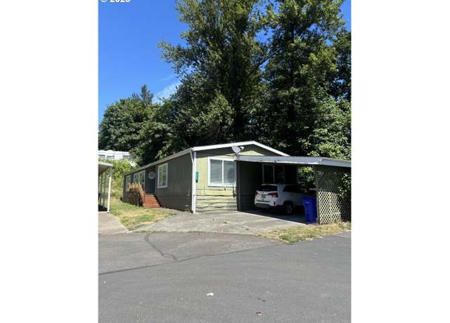 Property at 16440 SE 135th Ave, Clackamas, OR 97015, 3 beds, 2 baths