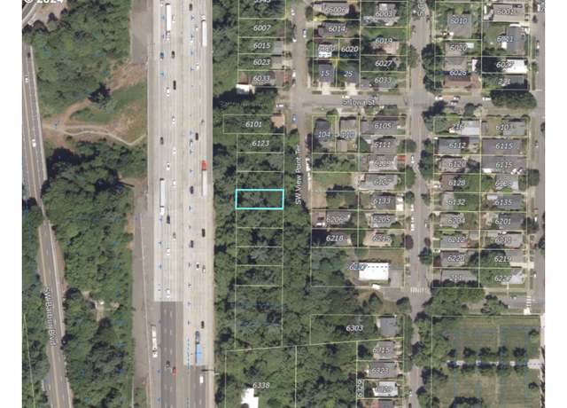 Property at SW View Point Ter, Portland, OR 97239