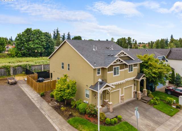 Property at 813 NW 1st Ave, Canby, OR 97013, 3 beds, 2.5 baths