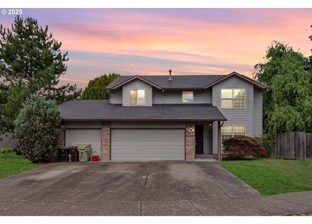 Property at 6417 SE Maple St, Hillsboro, OR 97123, 4 beds, 2.5 baths