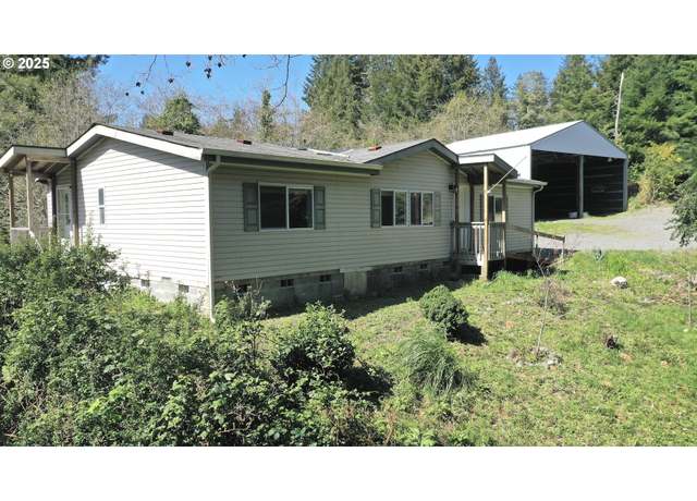 Property at 18386 Oak Dr, Brookings, OR 97415, 3 beds, 2 baths
