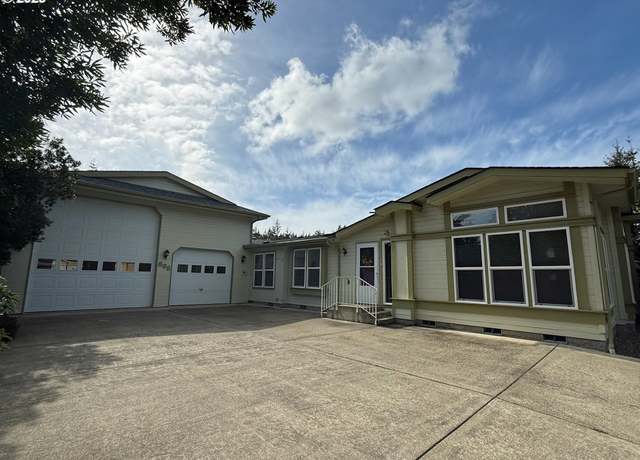 Property at 865 Western Way, Florence, OR 97439, 3 beds, 2 baths
