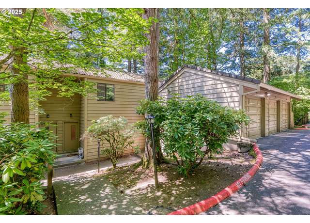 Property at 344 Cervantes Cir, Lake Oswego, OR 97035, 2 beds, 1.5 baths