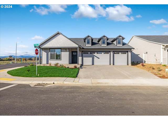 Property at 430 S Cedar St, Yamhill, OR 97148, 4 beds, 2 baths