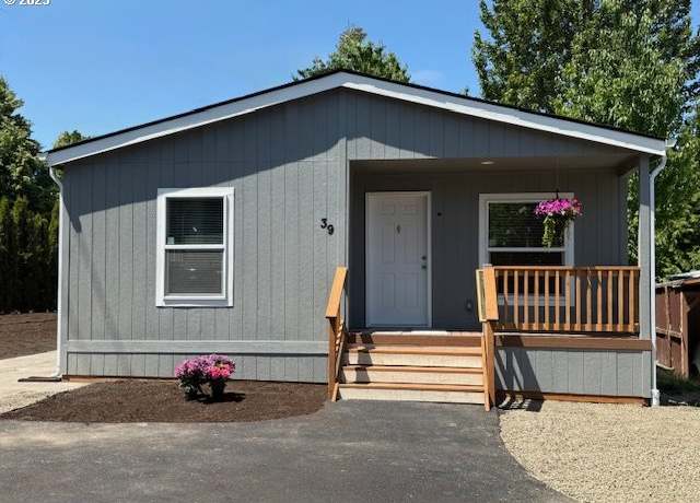 Property at 5885 NE Jacobson St #39, Hillsboro, OR 97124, 3 beds, 2 baths