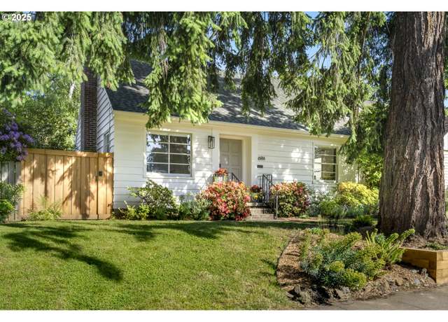 Property at 6914 N Portsmouth Ave, Portland, OR 97203, 4 beds, 2 baths