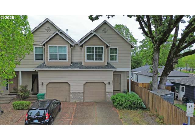 Property at 18541 SW Takena Ct, Beaverton, OR 97003, 3 beds, 2.5 baths