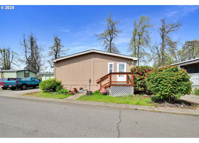 Property at 4475 Franklin Blvd #2, Eugene, OR 97403, 3 beds, 2 baths