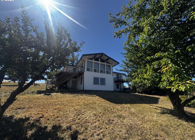 Property at 44 N Harris Rd, Goldendale, WA 98620, 4 beds, 2 baths