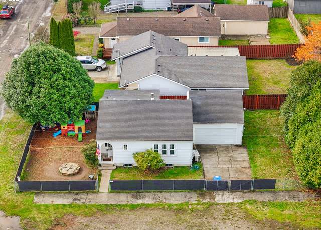 Property at 616 Park Ave, Tillamook, OR 97141, 1 bed, 2 baths