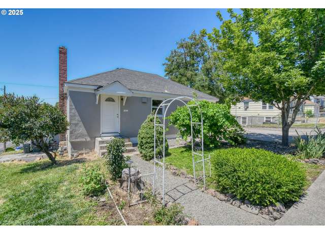 Property at 501 NW 6th St, Pendleton, OR 97801, 3 beds, 2 baths