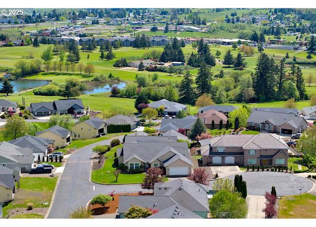 Property at 1922 Kapela Ct, Sutherlin, OR 97479, 3 beds, 2 baths
