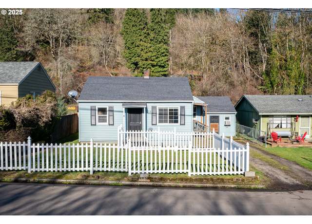Property at 715 NW 10th Ave, Camas, WA 98607, 3 beds, 1 bath