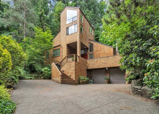 Property at 3107 SW Nottingham Dr, Portland, OR 97201, 3 beds, 3 baths