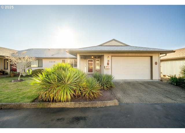 Property at 1205 NW 132nd St Unit B, Vancouver, WA 98685, 2 beds, 2 baths