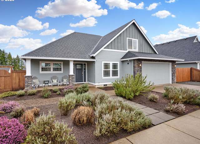 Property at 960 Grant St, Mt. Angel, OR 97362, 3 beds, 2.5 baths