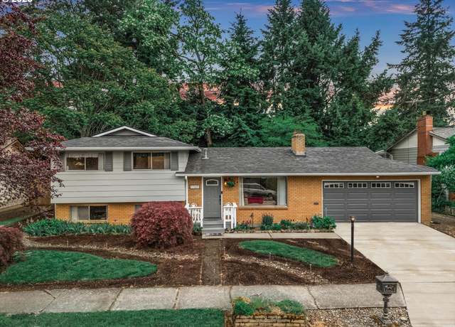 Property at 17659 NE Couch St, Portland, OR 97203, 3 beds, 2 baths