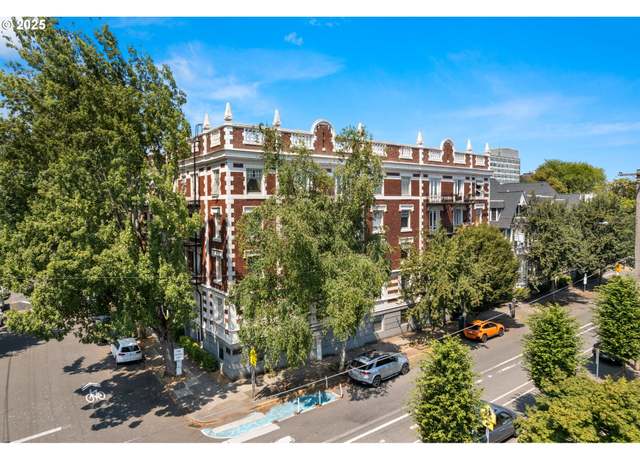 Property at 1811 NW Couch St #508, Portland, OR 97209, 2 beds, 1 bath