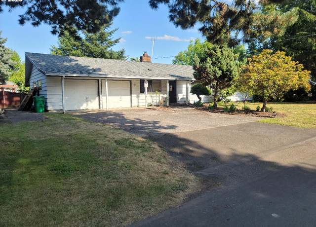 Property at 1924 NE 141st Ave, Portland, OR 97230, 6 beds, 2.5 baths
