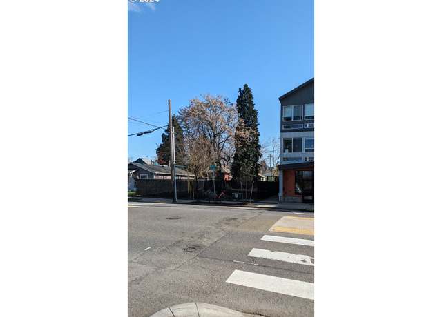 Property at 7428 N St Louis Ave, Portland, OR 97203