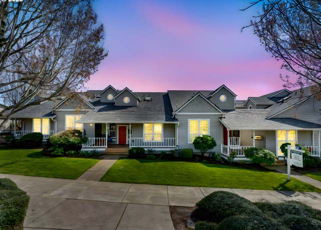 Property at 2001 E Evergreen Blvd, Vancouver, WA 98661, 2 beds, 3 baths