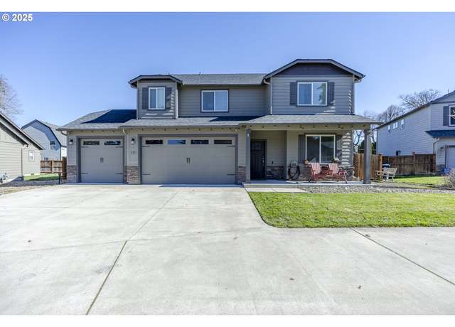 Property at 2891 Teal Pl, Eugene, OR 97404, 4 beds, 2.5 baths
