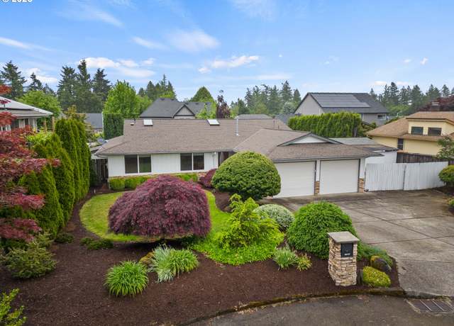Property at 15772 SE Cordova Ct, Milwaukie, OR 97267, 3 beds, 2 baths