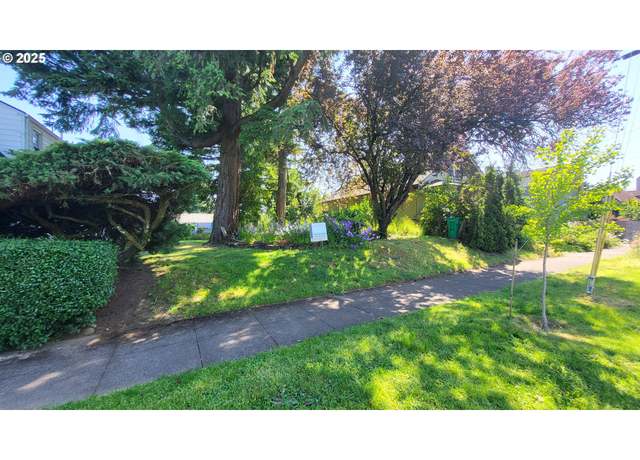 Property at 7020 NE Stanton St, Portland, OR 97213